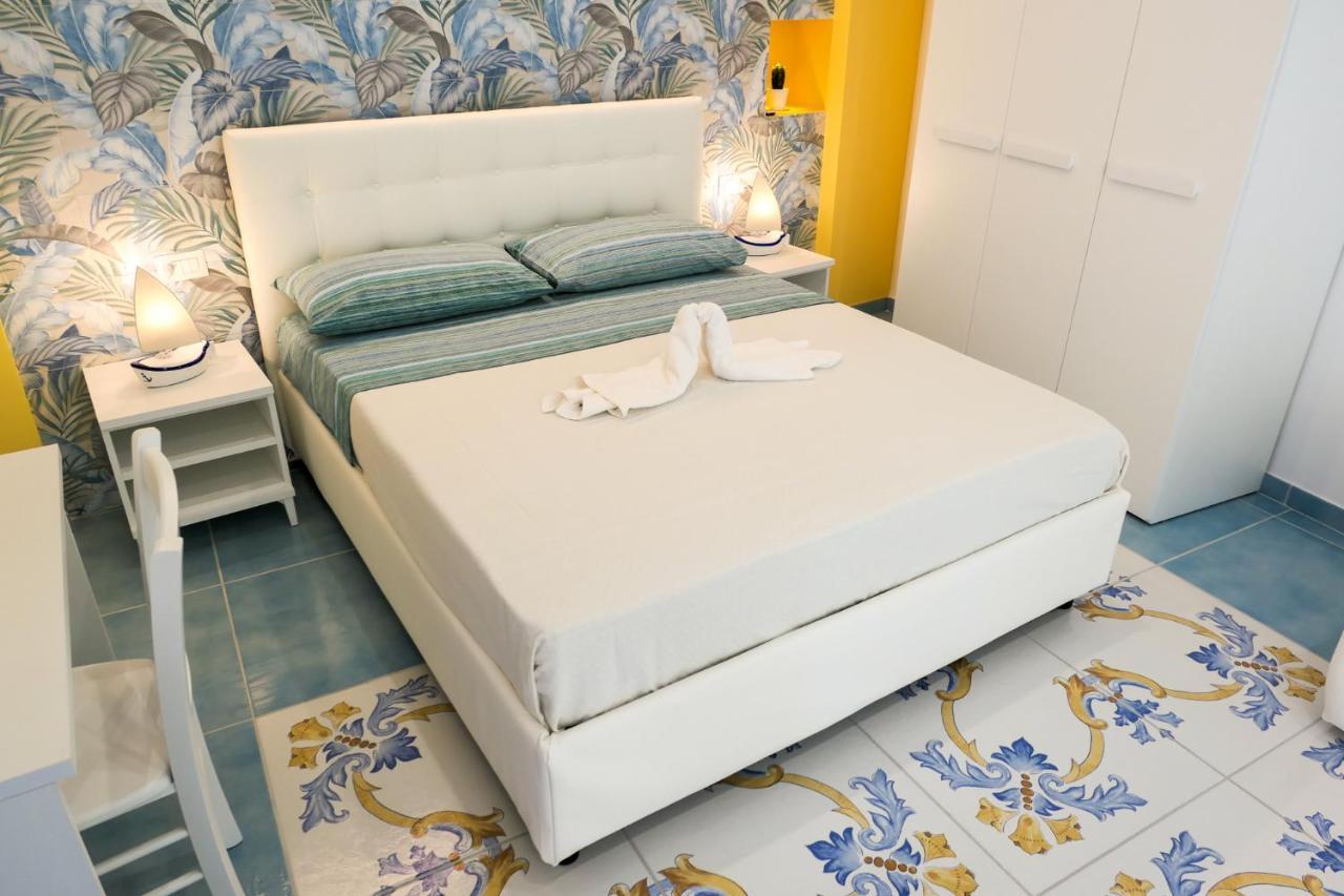 Cristianzerotre Suite Napoli Exterior foto